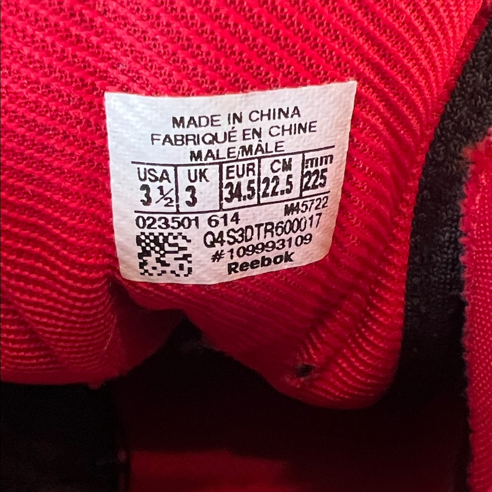 Step into Allan Iverson’s legacy - kid’s Reebok Question Mid - iconic style! - Picture 5 of 7